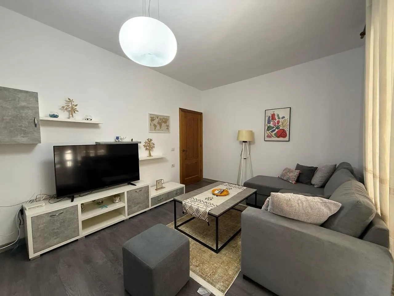 טיראנה Juli'S Central Spot אלבניה